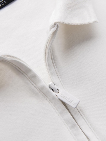 T-Shirt 'OM-POLS-0130' Ombre en blanc