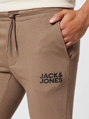 Tapered Pantaloni 'GORDON' de la JACK & JONES pe maro