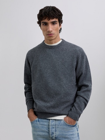 Scalpers Свитер в Серый