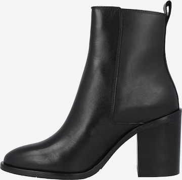 TOMMY HILFIGER Ankle Boots in Black