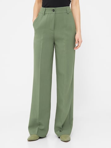 Loosefit Pantalon à plis 'Gale' modström en vert : devant