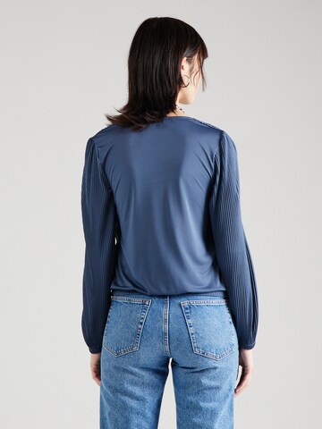 ABOUT YOU Shirt in Blau