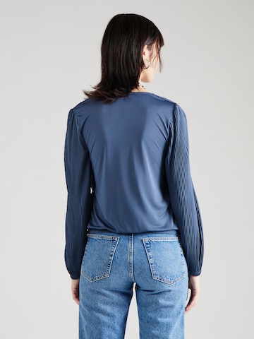 ABOUT YOU Shirt in Blau