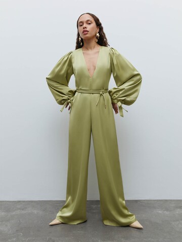 Tuta jumpsuit di Fleur by Kaviar Gauche in verde: frontale
