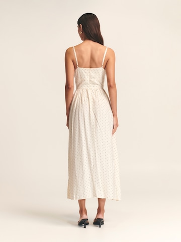 St MRLO Obleka 'BAYLEN' | bež barva