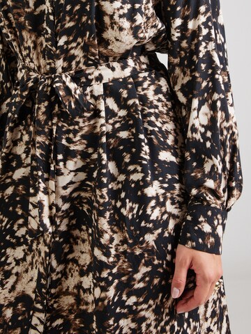 ONLY Carmakoma - Vestido camisero 'CARFIONE' en negro