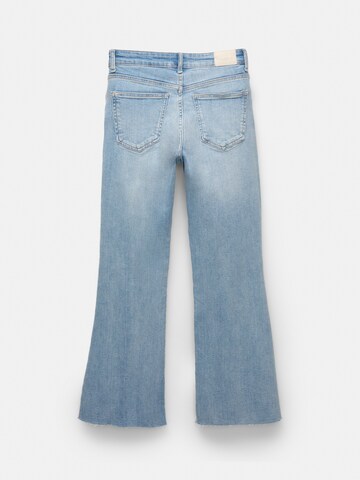 Pull&Bear Bootcut Jeans in Blau
