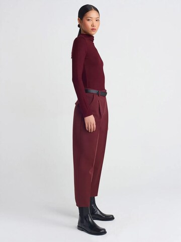 Maglietta di Dilvin in rosso