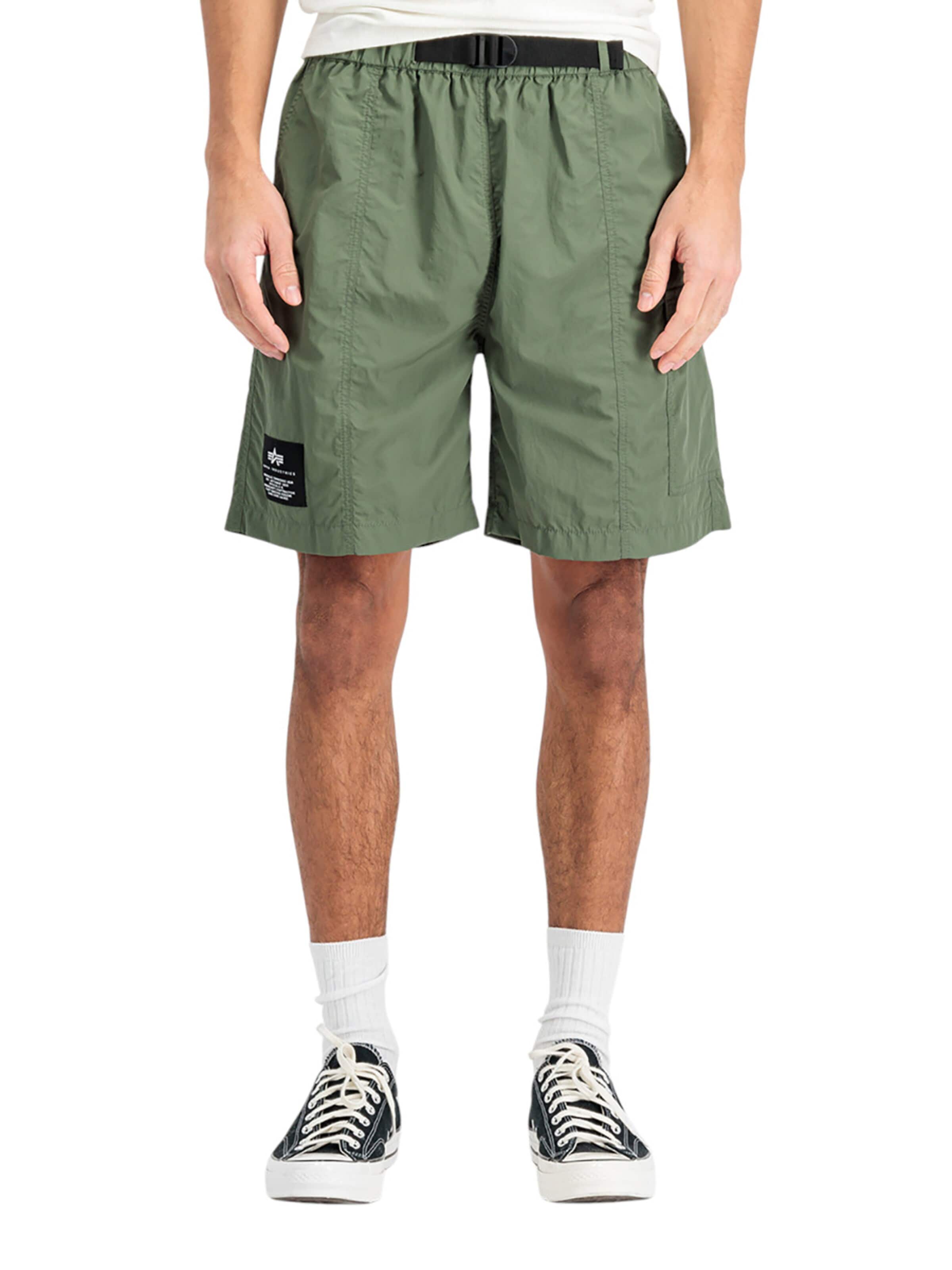 ALPHA INDUSTRIES Regular Pants 'Nylon Cargo Short' in Green: front