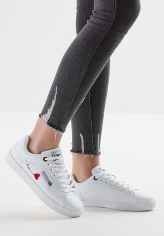 Baskets basses 'Mist' BRITISH KNIGHTS en blanc