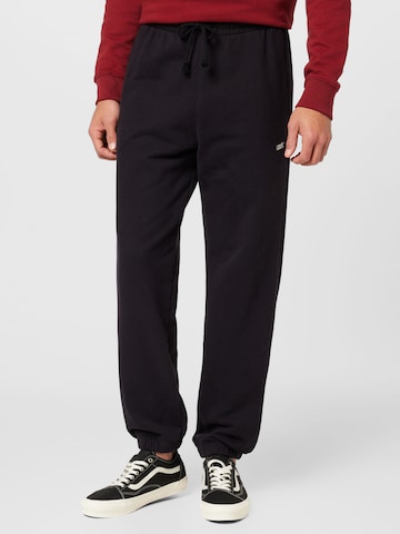 Effilé Pantalon 'Authentic Sweatpants' LEVI'S ® en noir : devant