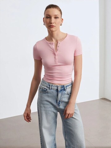 Camicia da donna di Dilvin in rosa: frontale