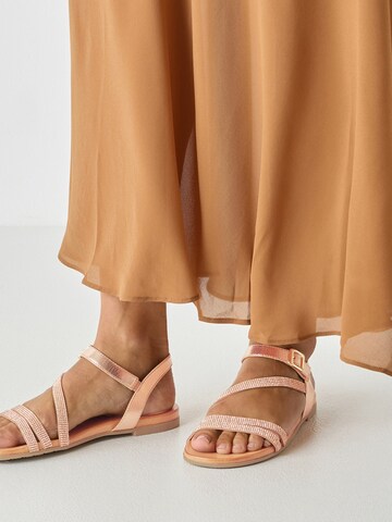 Tamaris Strap sandal in Pink