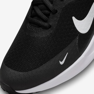 NIKE Sportschuh 'REVOLUTION 7 GS' in Schwarz