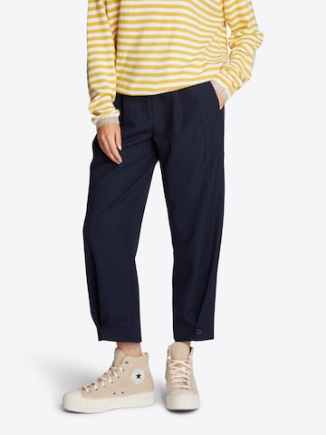 Rich & Royal Regular Pants in Blue: front