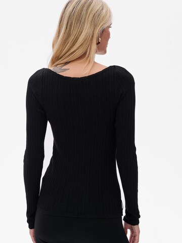 Blue Shadow Sweater in Black