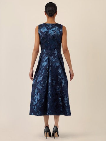 APART Kleid in Blau