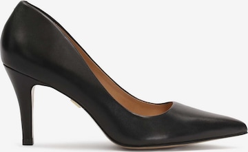 Kazar Pumps in Black