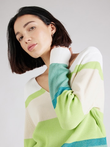 s.Oliver Sweater in Green