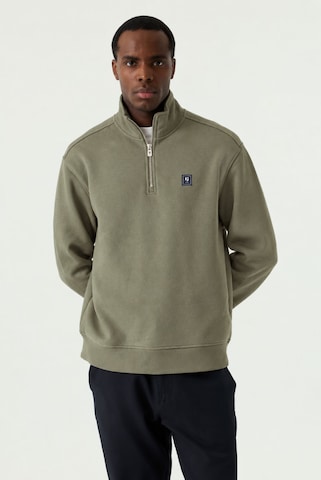 GARCIA Athletic Sweatshirt in Green: front