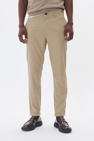 Regular Pantalon chino 'Liam' Matinique en beige : devant