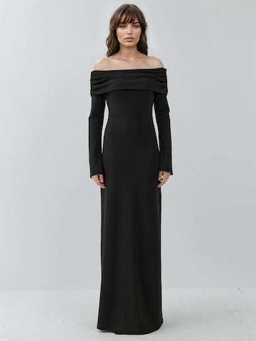 Abito di Hiccup in nero: frontale