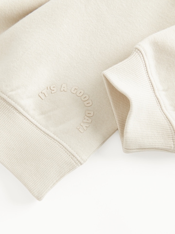 Cool Club Set in Beige