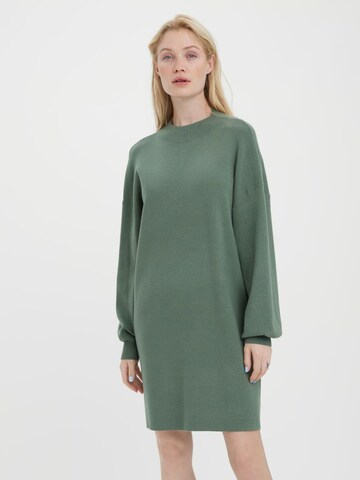 Robes en maille VERO MODA en vert : devant