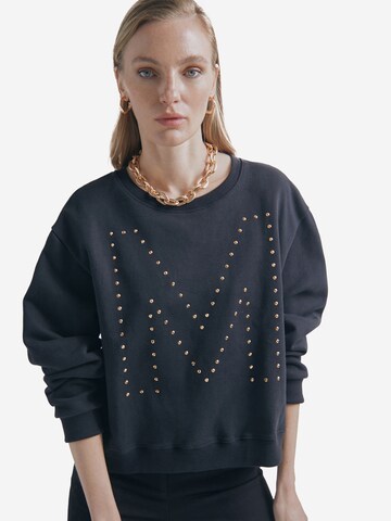 Lola Casademunt Sweatshirt in Black: front