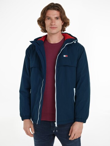 Tommy Jeans Přechodná bunda – modrá: přední strana