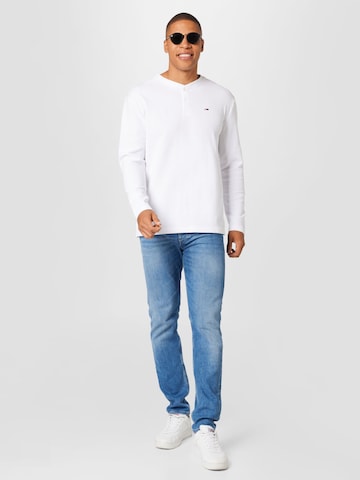 T-Shirt Tommy Jeans en blanc