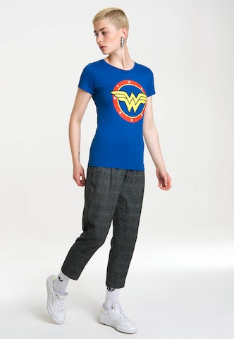 LOGOSHIRT Shirt 'Wonder Woman - Logo Circle' in Blauw