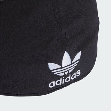 ADIDAS ORIGINALS Cap 'Classic' in Schwarz