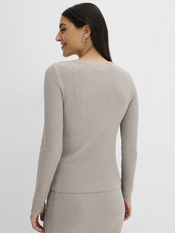 bonprix Pullover in Grau