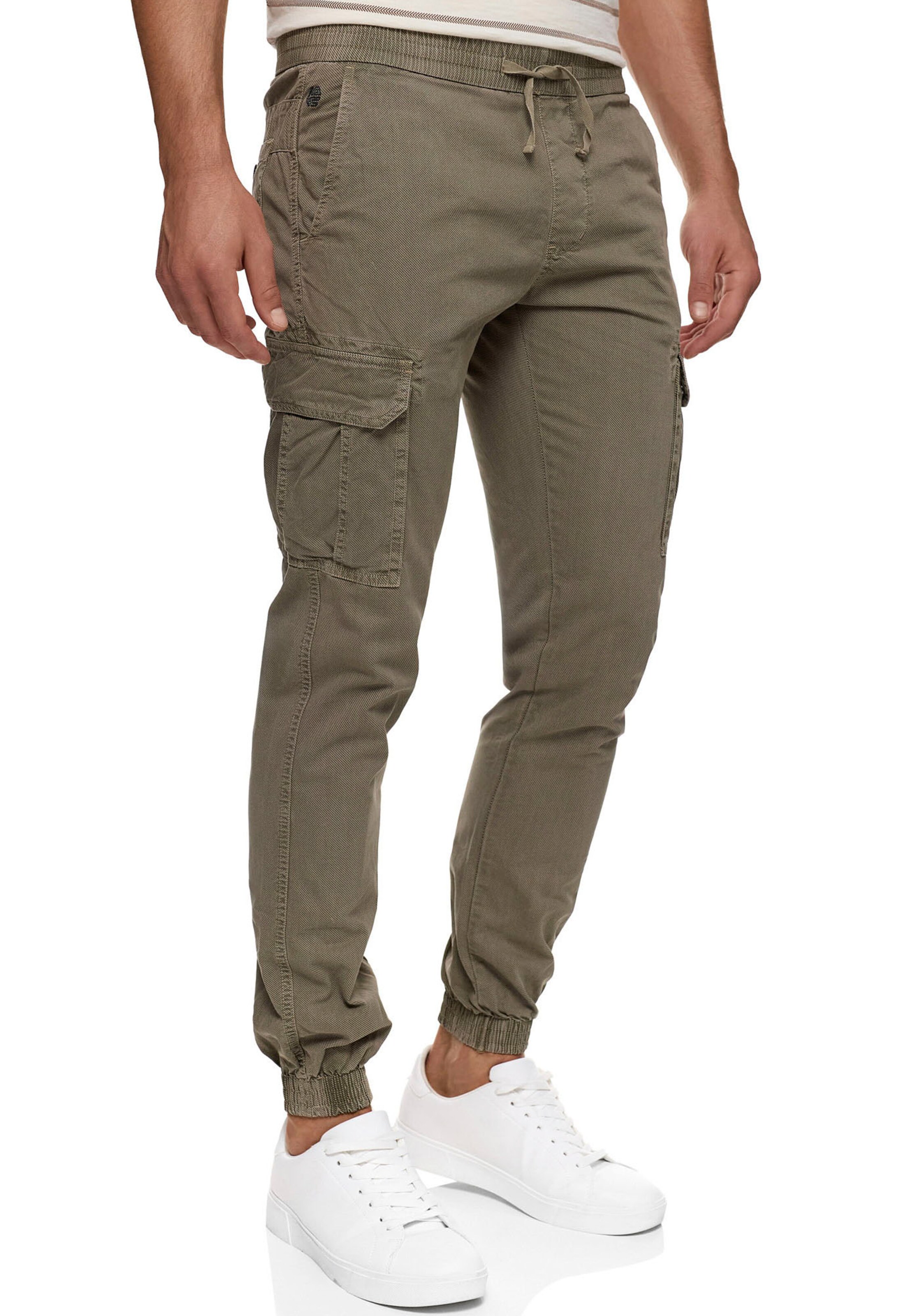 INDICODE JEANS Tapered Cargo Pants in Green