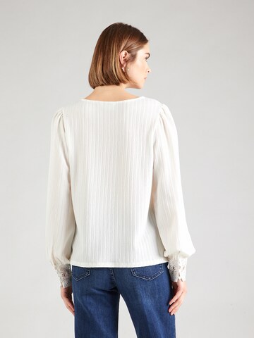 VILA Shirt 'Whitna' in White