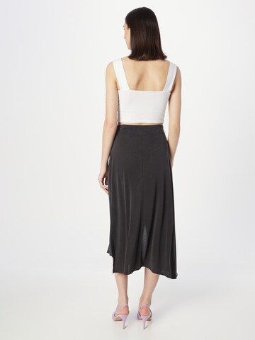 System Action - Falda 'TOkio' en negro