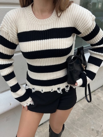 Bianco Lucci Svetr – bílá