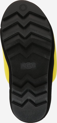 UGG - Zapatos abiertos en amarillo