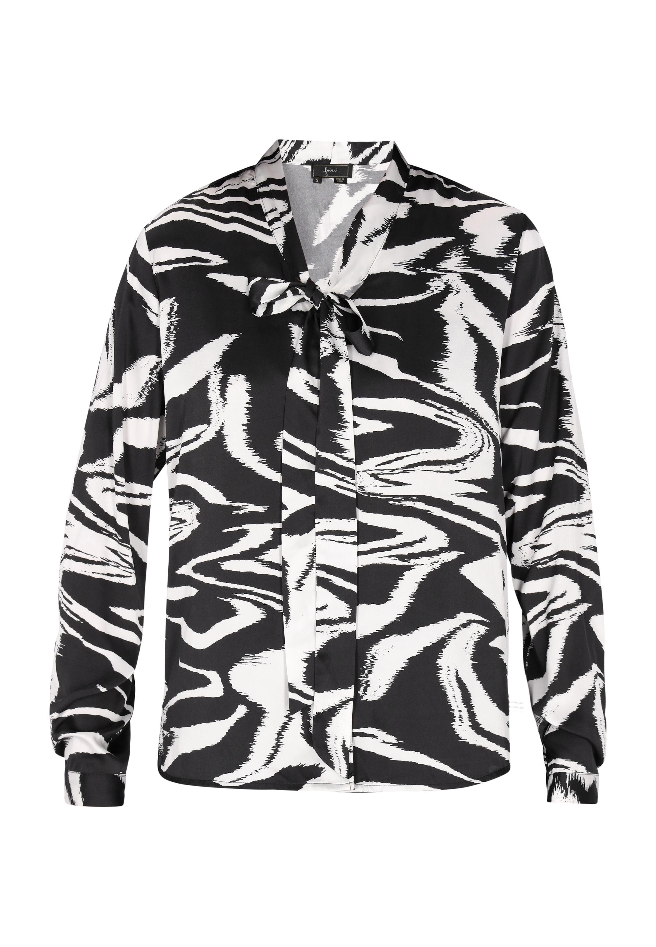 melns faina Blūze: no priekšpuses