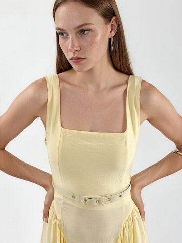 Robe Busem en jaune