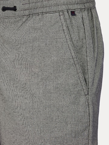 REDPOINT Regular Shorts in Grau