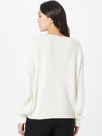 In The Style Pullover in Beige