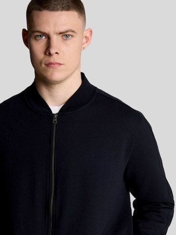 Lyle & Scott Between-Season Jacket in Blue