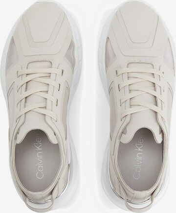 Calvin Klein Sneaker in Grau