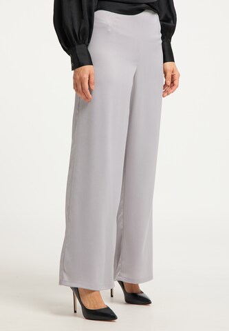 usha BLACK LABEL Wide leg Trousers in Grey: front