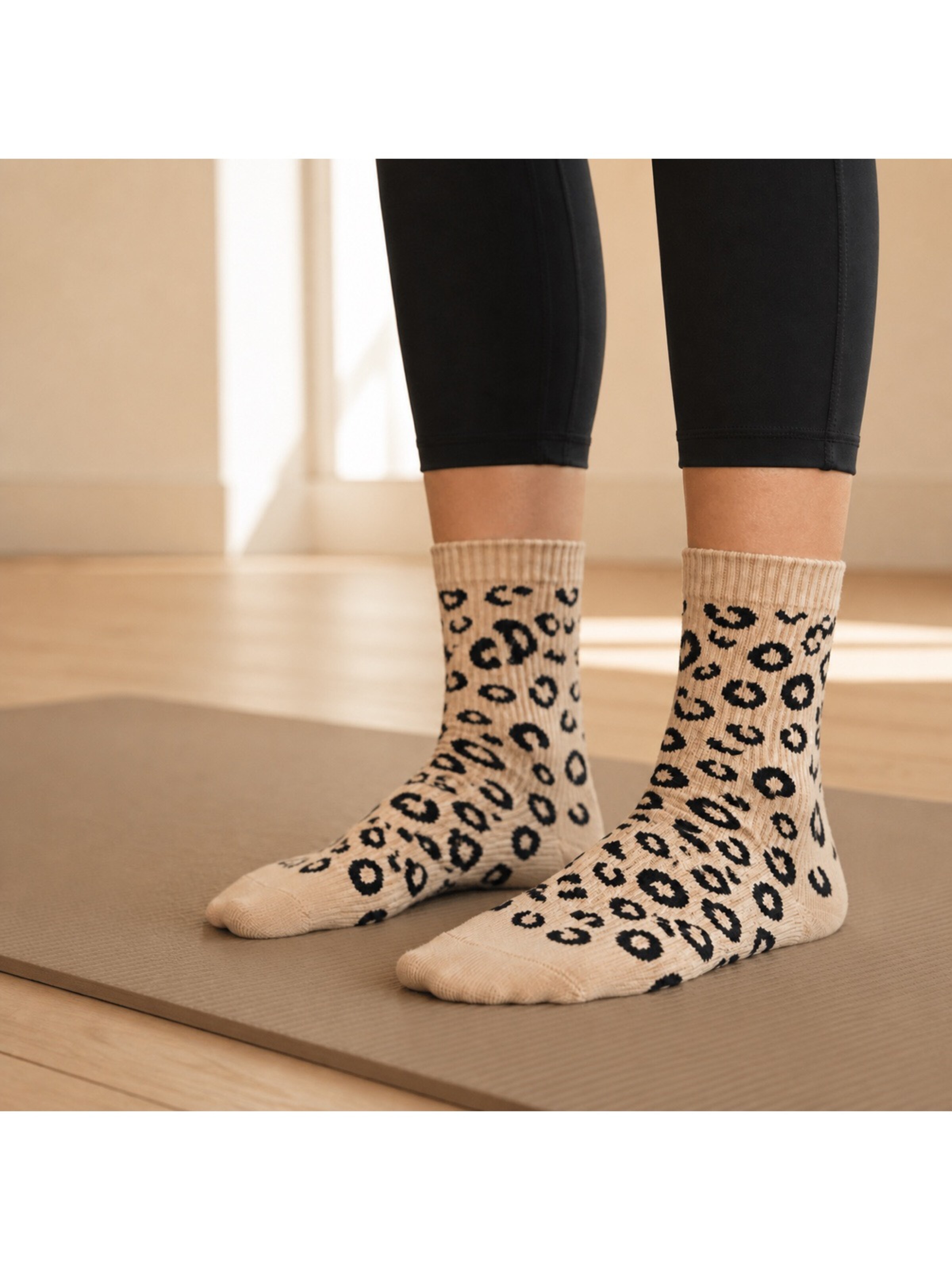 KORRHAUS Sports socks 'Leo' in Beige