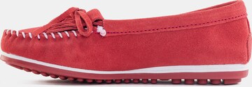 Mocassin 'Kilty plus' Minnetonka en rouge : devant