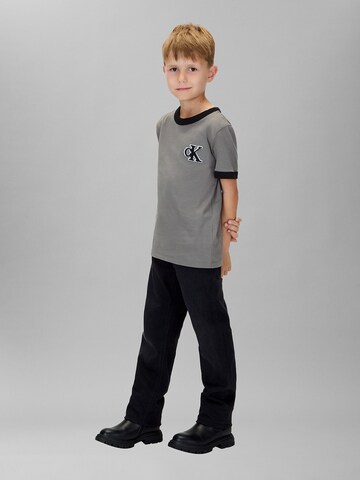 T-Shirt Calvin Klein Jeans en gris