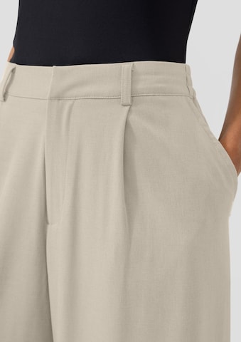 smėlio QS Plačios klešnės Klostuotos kelnės